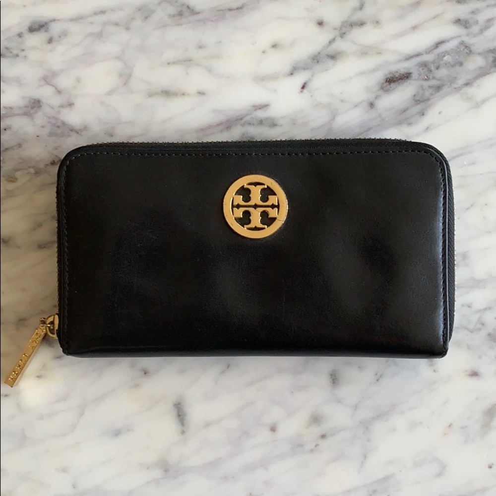 Tory Burch Leather Continental Wallet - Picture 1 of 8